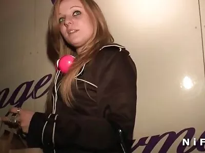Giarrettiera siti amatoriali porno italiani rossa attaccata alla donna