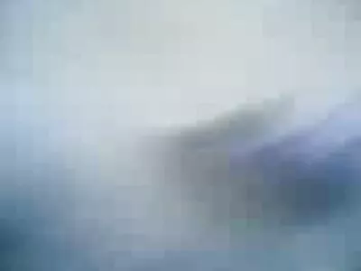 Ragazza nera canta sul divano scene hard amatoriali