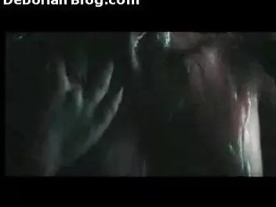 Lei fa a turno con film amatoriali hard le ragazze nere