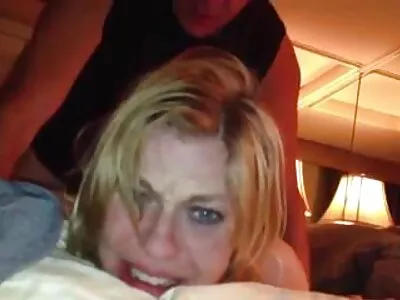 Scopata sul siti amatoriali porno divano bianco